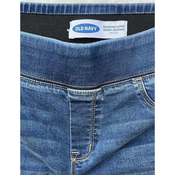 Old Navy Dark Indigo Wash Rockstar Mid-Rise Super Skinny Jeggings in Juliette - Picture 9 of 16